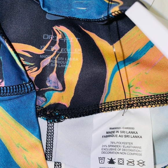 NWT- Nike One Luxe Aurora Womens Mid Rise 7/8 Marbled Leggings XS Multi-Color - Picture 3 of 3